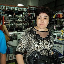 Raushan, 55, 