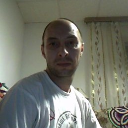 Олег, 43, Варна