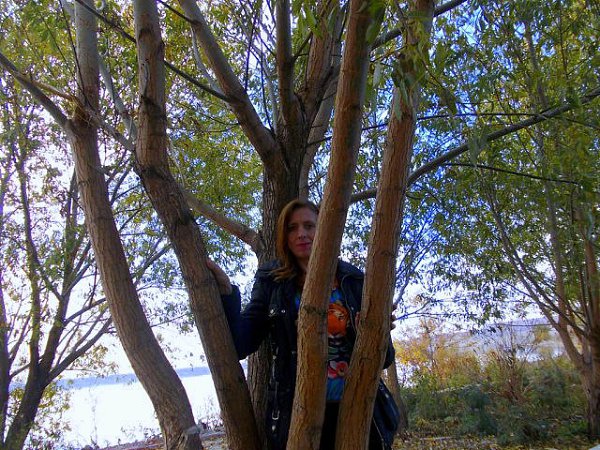  : . . - Oksana Korolenko, 47 , 