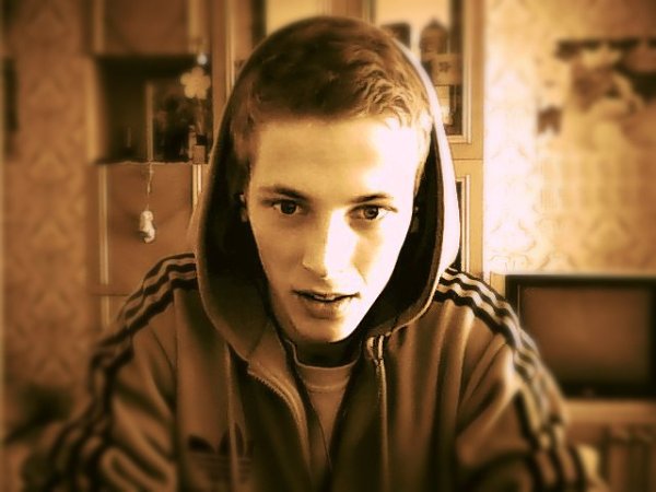  : ) - Boris Krook, 32 , 
