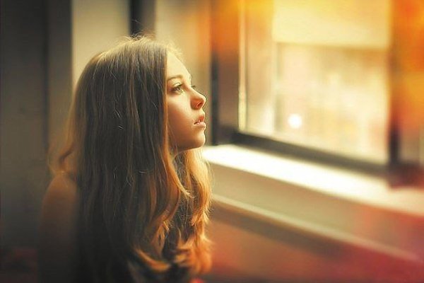 Какие хрупкие людские чувства… Ранимая и нежная душа. Чтобы не стало холодно и грустно, к ней ...
