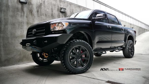 Toyota Tundra Platinum - 2