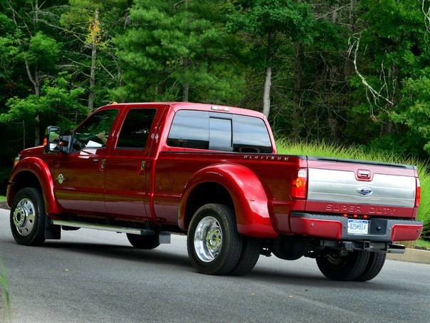 Ford F-450 Super Duty Platinum Crew Cab - 8