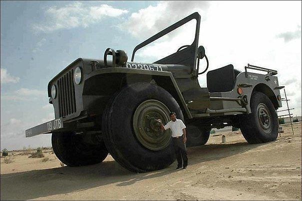  4     Jeep Willys,    ...