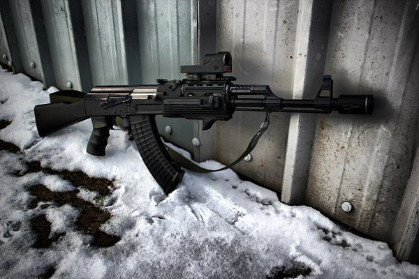  AK.