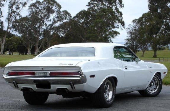 1970 Dodge Challenger R/T - 5