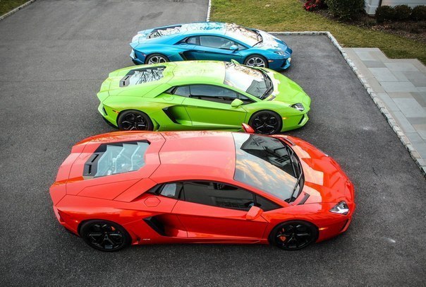 3xLamborghini Aventador