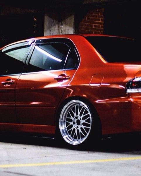 Mitsubishi Lancer Evo9 - 5