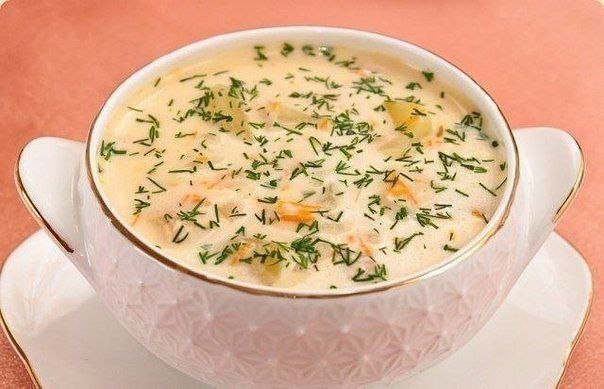 #Готовим_дома@freshmotherssecrets. СЫРНЫЙ СУП Ингредиенты: - 500 г куриного филе - 400 г плавленого ...