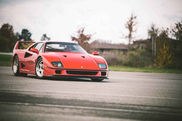FERRARI F40 - 6