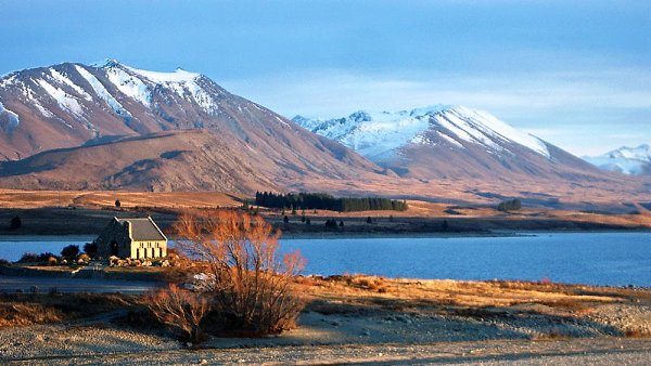        (Lake Tekapo).    (Lake ... - 3