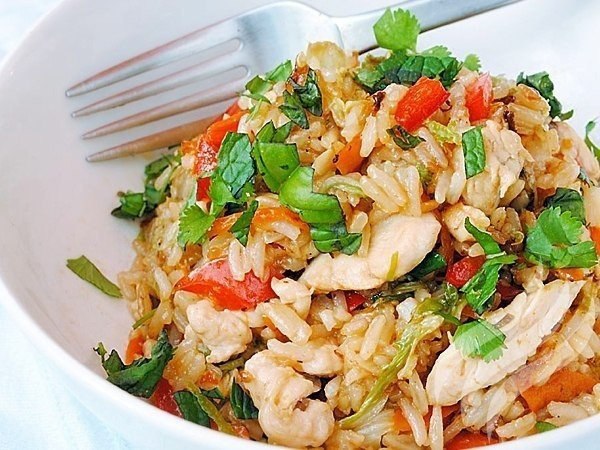 Плов с курицей. Вам потребуется: Филе курицы — 3 шт Морковь — 1 кг Рис — 0.5 кг Приправа (для плова) ... - 6