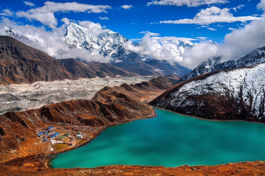 Beautiful Lakes in Himalayas презентация