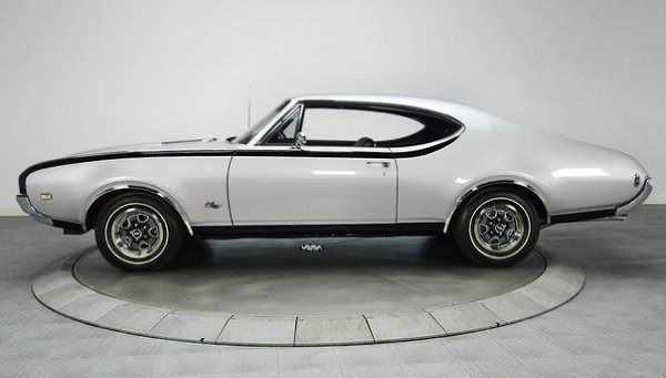 Oldsmobile Hurst/Olds 442 Holiday Coupe (4487), 1968. Всего было выпущено 515 единиц, из них 459 - ... - 2