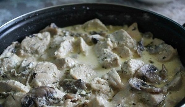 Курочка с грибами!Просто объедение! Ингредиенты: куриное филе около 1 кг шампиньоны штук 7-8 крупных ...