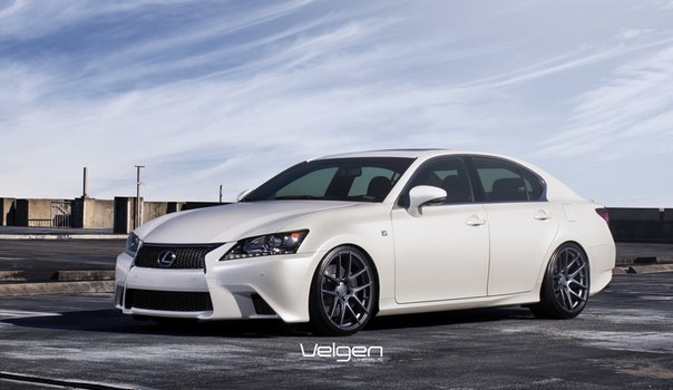 Lexus GS 350 F-Sport.