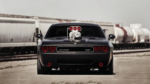 Dodge Challenger SRT8