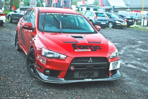 Mitsubishi Lancer Evo X.