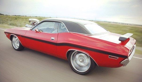 1970 Dodge Challenger R/T - 4