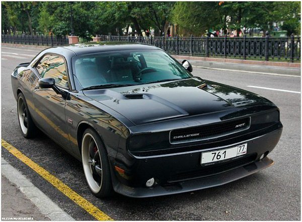 Dodge Challenger SRT 8