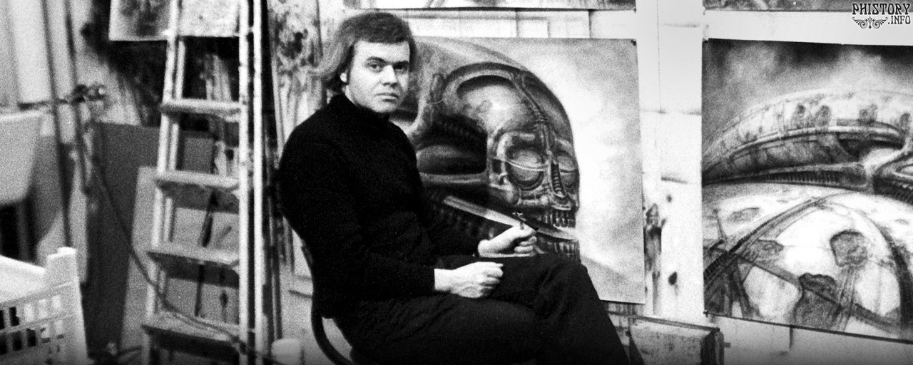 Дизайнер и художник Ганс Рудольф Гигер за работой. США. 1970-е года. #май14@phistory | ...