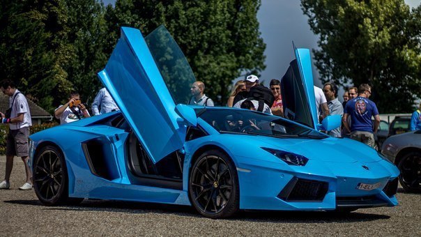 Lamborghini Aventador LP 700-4