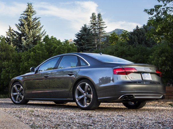 2014 Audi S8 US-spec (D4) - 7