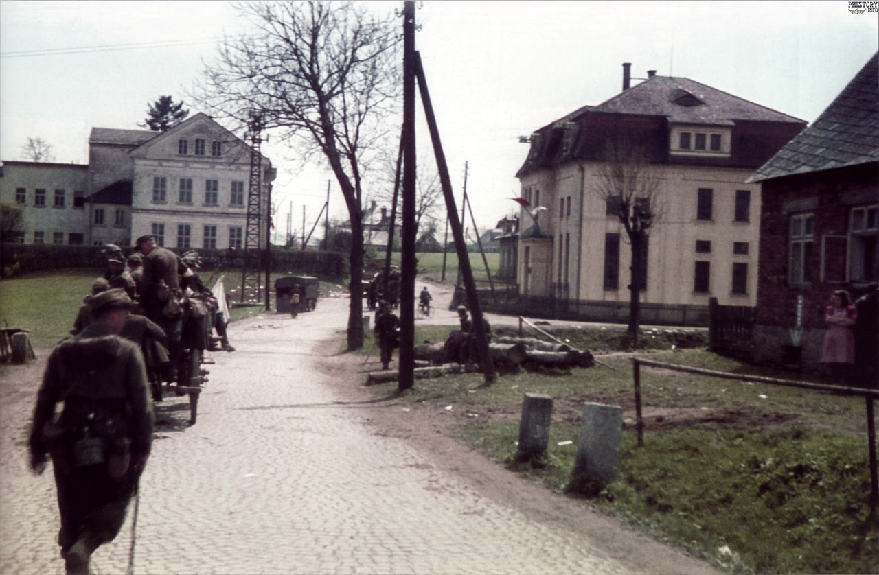 6 дивизия вермахта. Пехотная дивизия Чехословакии. Нойштадт 1945. Вермахт в горах Богемии. 8-Й пехотной дивизии вермахта..