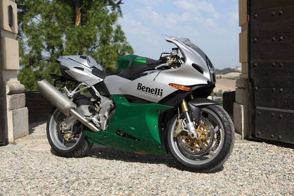 2004 Benelli T900 Tornado