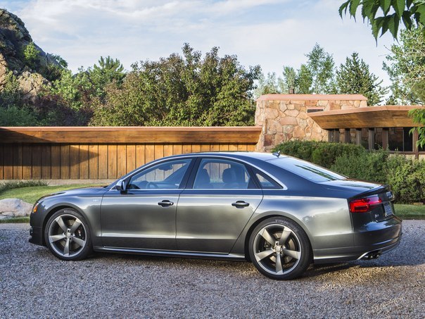 2014 Audi S8 US-spec (D4) - 6