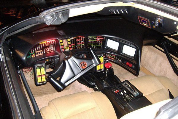 Живой K.I.T.T. Многие и так считают машину своим живым соратником, разве что разговаривать он не ... - 3