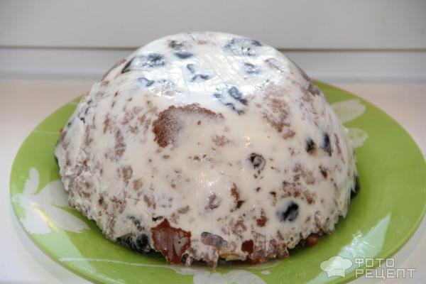 Домашний торт с черносливом и грецкими орехами. Ингредиенты: мука - 1 стакан; яйца куриные - 2 ...