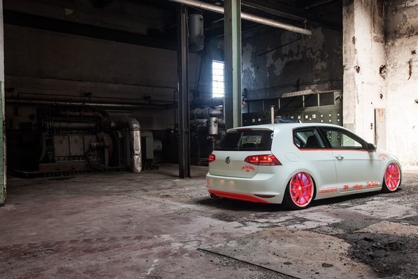 Volkswagen Golf ( VII ) Light Tron by Low Car Scene - 5