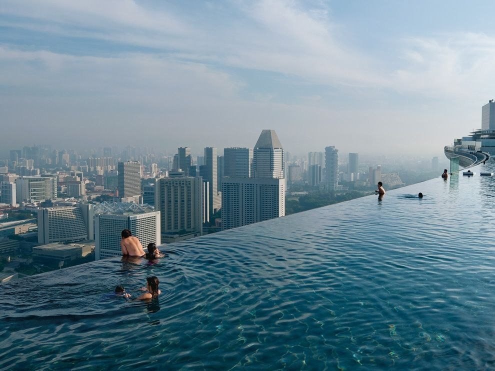  Infinity Pool, .           - , ...