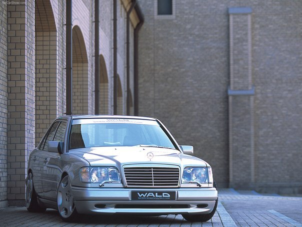 Mercedes-Benz W124 E60///AMG WALD