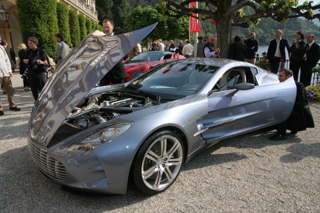 Aston Martin One 77.    Aston Martin.   77 ...