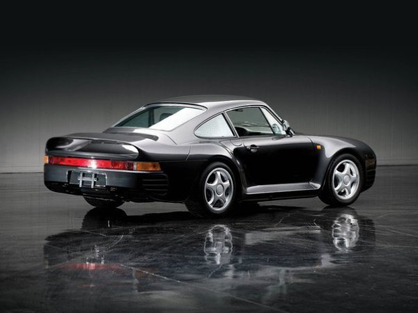 Porsche 959 '1987. Объём: 2850 см3 Мощность: 450 л.с. Крутящий момент: 500 Нм Привод: полный Время ... - 2