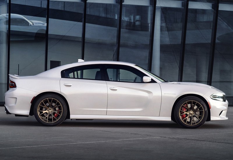 Dodge Charger SRT Hellcat 707 HP - 2