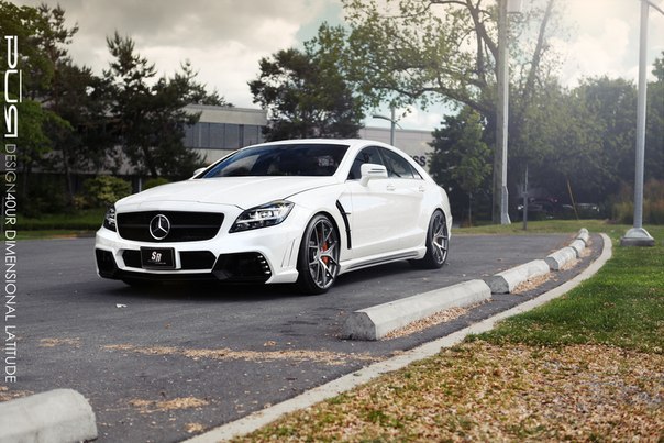 MERCEDES CLS 63 AMG