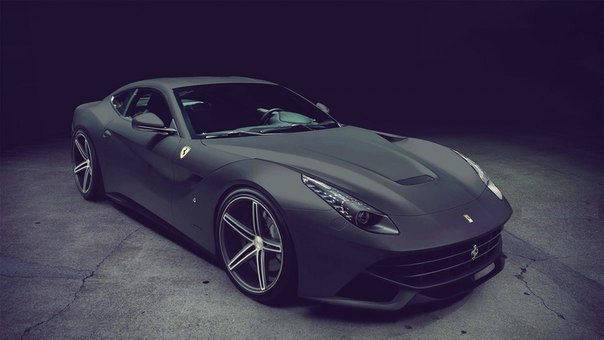 Ferrari F12 berlinetta. 6,3 L V12 730 ..