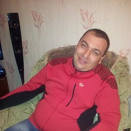 Олег, 39, Артемовск