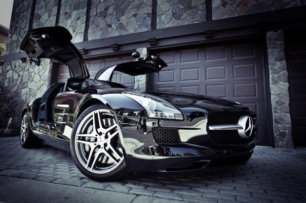 Mercedes-Benz SLS AMG.