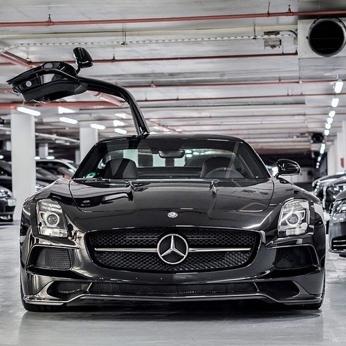 #Mercedes #SLS #AMG