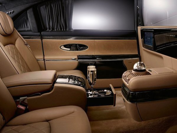 Maybach 62 Zeppelin. 6.0L V12 Мощность: 640 л.с. Крутящий момент: 1000 Нм Привод: Задний Разгон до ... - 4