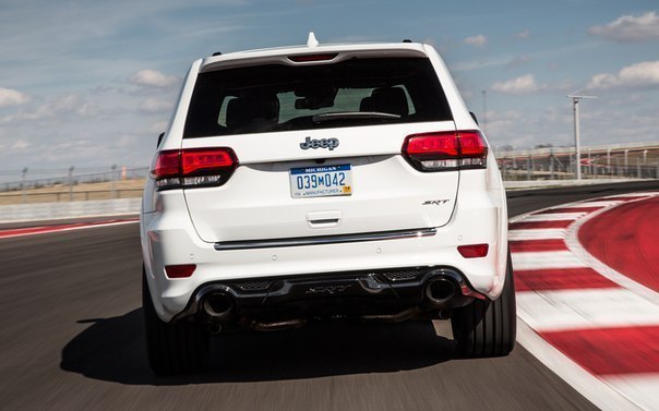 Jeep Grand Cherokee SRT - 2