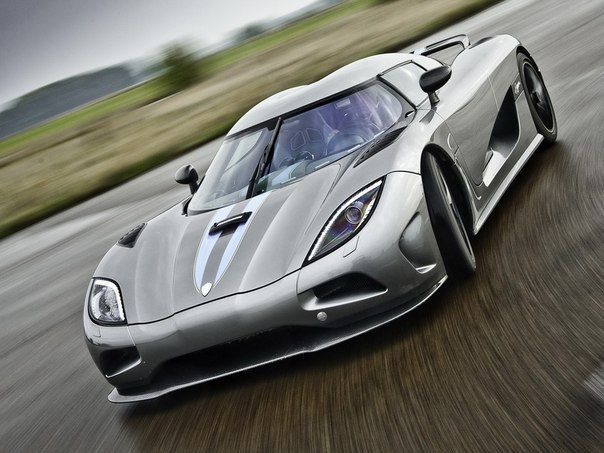 Koenigsegg Agera. 4.7L V8 : 940 ..  : 1 100  :   ... - 2