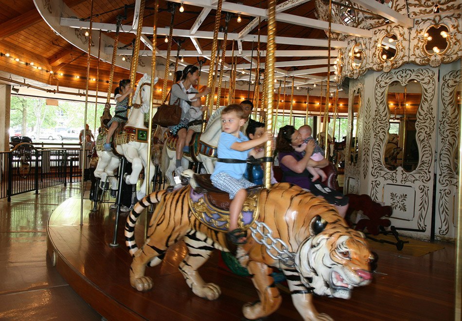   Looff Carousel  - ().   Looff Carousel -    ... - 3