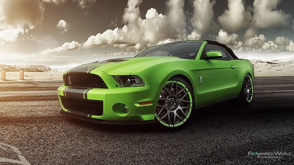 Ford Mustang Shelby GT500.