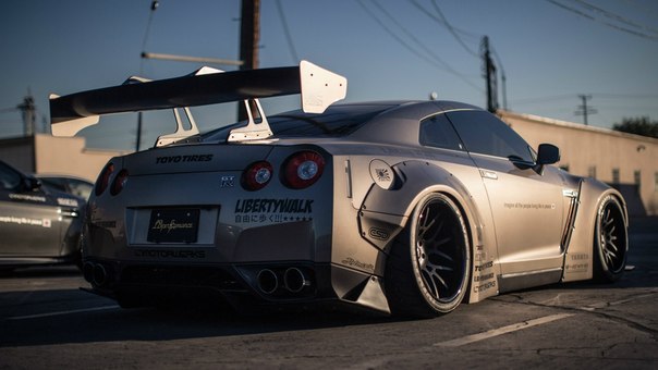 Nissan GT-R