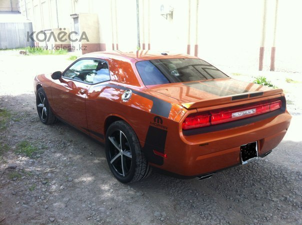 Dodge Challenger - 5